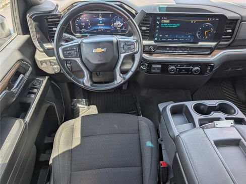 Used 2024 Chevrolet Silverado 2500 LT AWD/4WD image 13