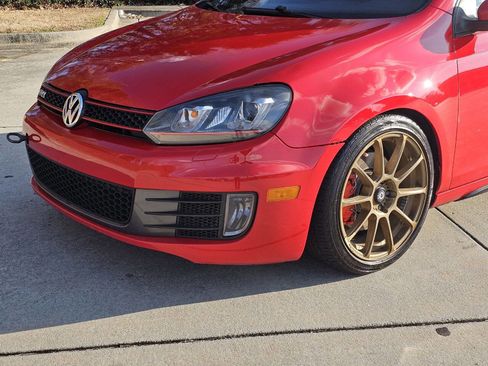 Used 2011 Volkswagen GTI 2-Door FWD image 18
