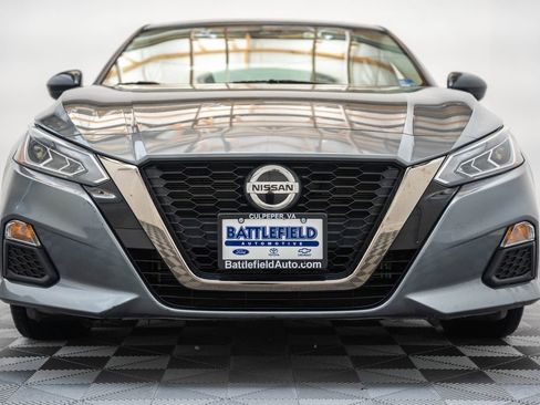 Used 2022 Nissan Altima 2.5 SR FWD image 2