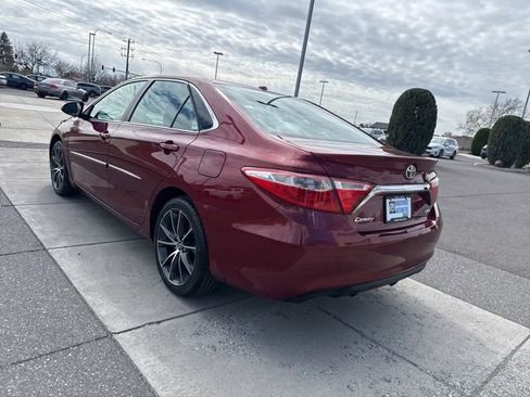 Used 2017 Toyota Camry XSE w/ Moonroof Package FWD image 8