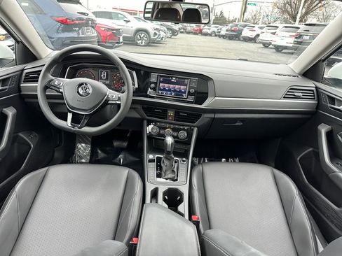 Used 2020 Volkswagen Jetta SE image 19