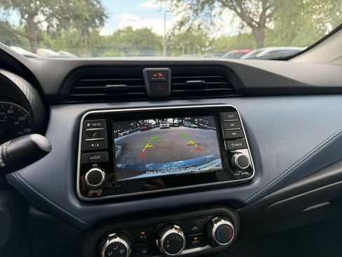 Used 2025 Nissan Versa SV FWD image 21