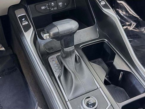 Used 2024 Kia Sorento S w/ Panoramic Sunroof Package image 39