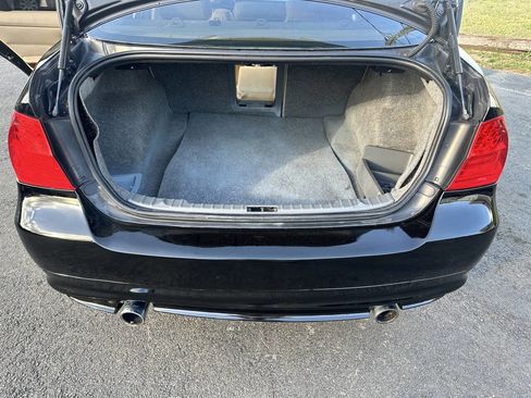 Used 2011 BMW 335i xDrive Sedan image 18