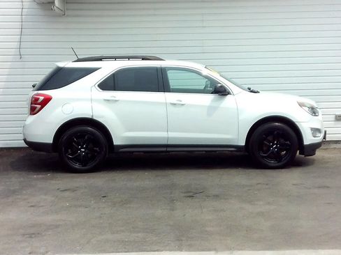 Used 2017 Chevrolet Equinox LT w/ Sport Edition FWD image 5