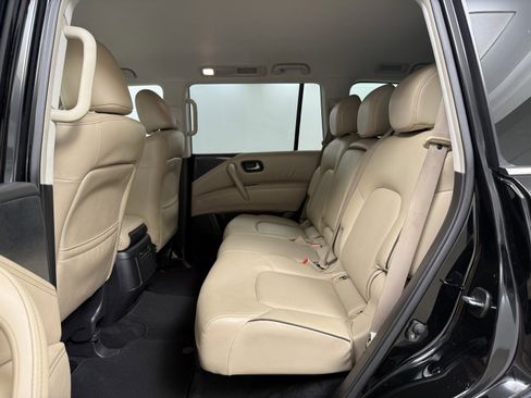 Used 2021 Nissan Armada SV image 19