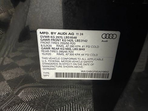 Used 2025 Audi Q6 e-tron Premium Plus w/ Premium Plus AWD/4WD image 38