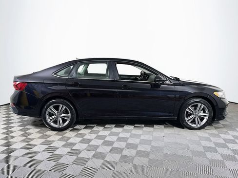 Used 2024 Volkswagen Jetta SE FWD image 8