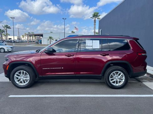 Used 2025 Jeep Grand Cherokee L Laredo RWD image 4