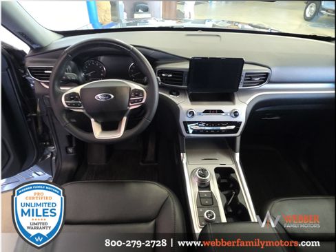 Used 2024 Ford Explorer XLT w/ Equipment Group 202A AWD/4WD image 19