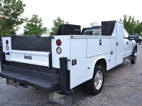 Used 2017 Ford F550 2WD Crew Cab Super Duty image 7
