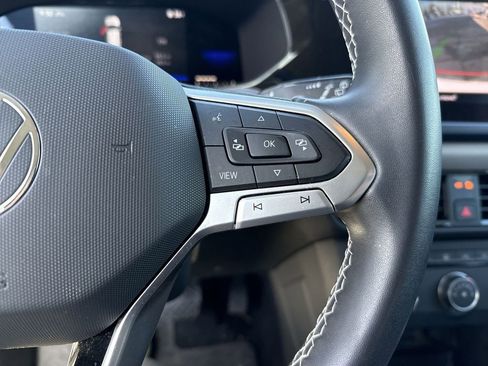 Used 2022 Volkswagen Taos SE image 17