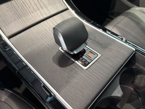 Used 2024 Land Rover Range Rover Evoque Dynamic SE image 17