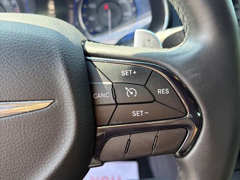 Used 2015 Chrysler 200 S FWD image 15