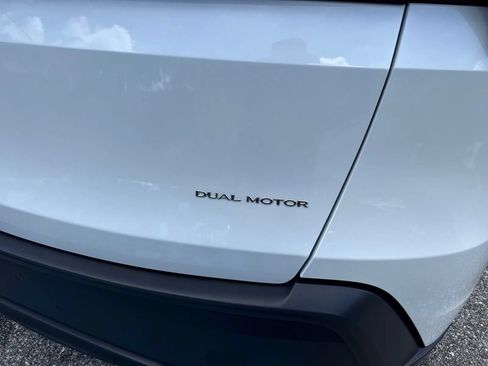 Used 2026 Tesla Model Y Long Range AWD/4WD image 15