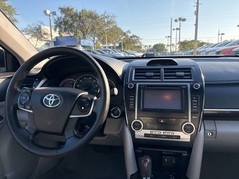 Used 2012 Toyota Camry image 20