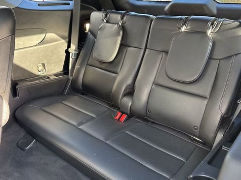 Used 2022 Ford Explorer Limited w/ Equipment Group 301A image 13