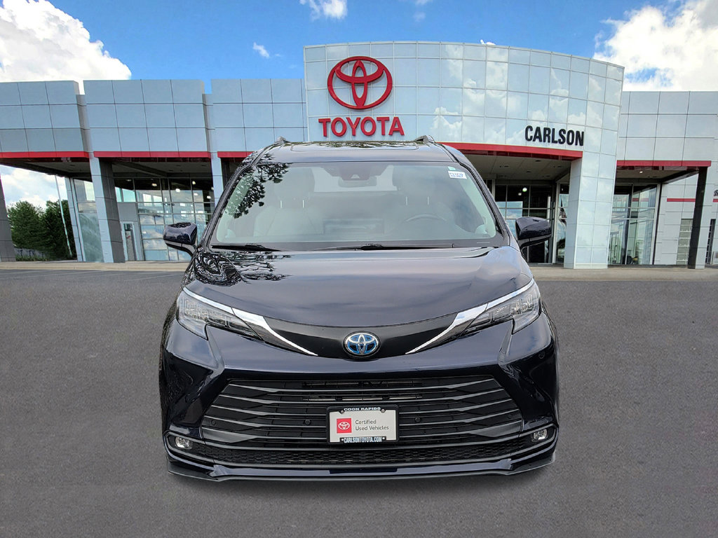 Certified 2025 Toyota Sienna XLE w/ XLE Plus Package AWD/4WD image 6