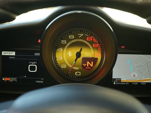 Used 2018 Ferrari 488 GTB Base image 22