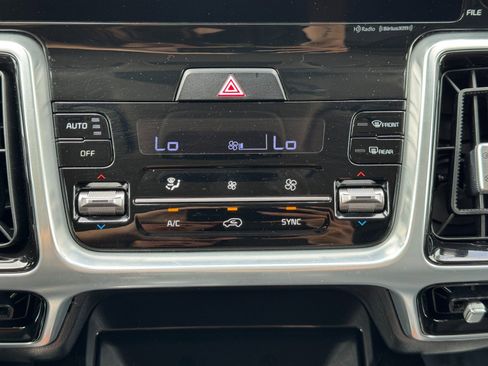 Used 2022 Kia Sorento SX FWD image 27