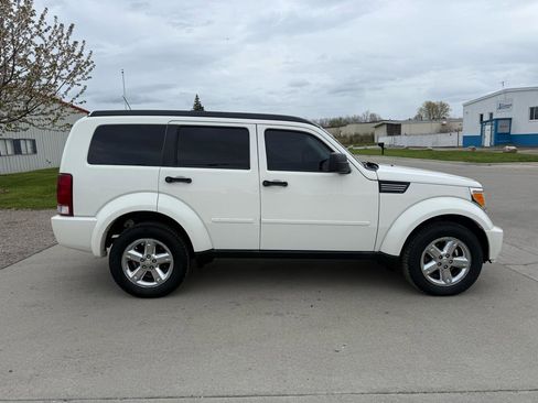 Used 2008 Dodge Nitro SXT w/ Sun & Wheels Group AWD/4WD image 4