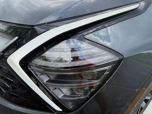 New 2025 Kia Sportage EX image 22