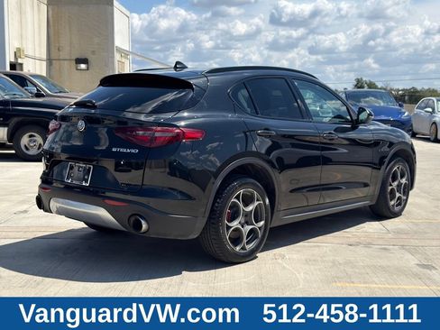 Used 2018 Alfa Romeo Stelvio Sport w/ Quick Order Package 22J Sport AWD/4WD image 7