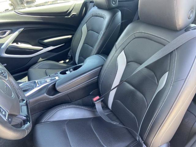 Used 2018 Chevrolet Camaro LT RWD image 15