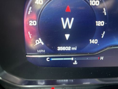 Certified 2024 Chevrolet Tahoe Z71 w/ Luxury Package AWD/4WD image 12