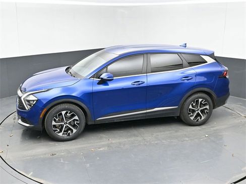 Used 2023 Kia Sportage EX image 38