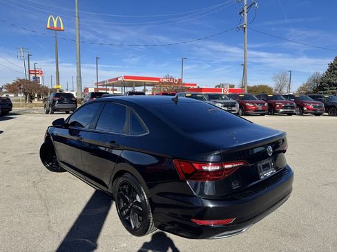 Used 2020 Volkswagen Jetta R-Line w/ R-Line Cold Weather Package image 5