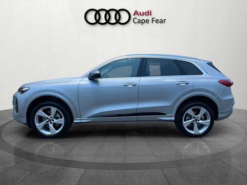 Certified 2025 Audi Q5 Premium Plus w/ Premium Plus AWD/4WD image 2