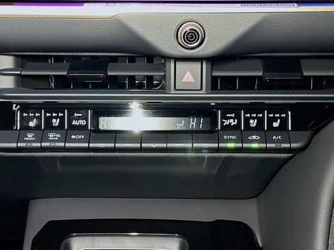 New 2025 Toyota Crown Signia image 10