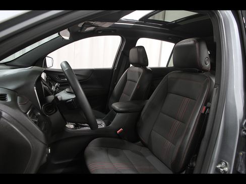 Used 2024 Chevrolet Equinox RS FWD image 5