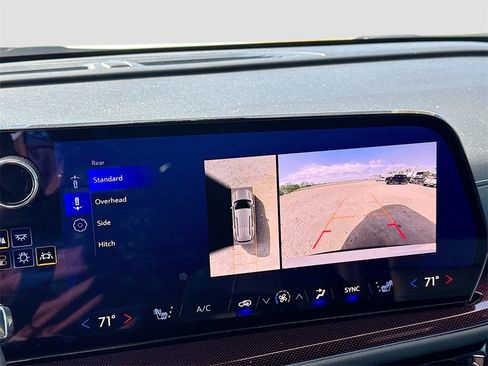 Certified 2024 Chevrolet Traverse Z71 image 16