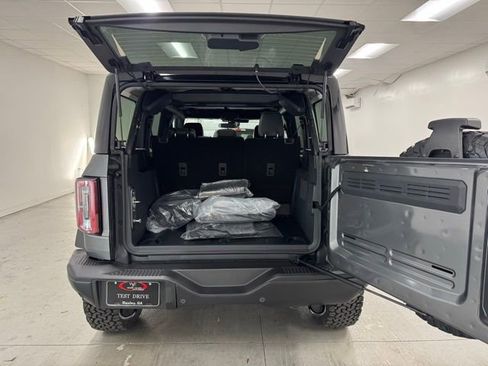 New 2025 Ford Bronco Badlands image 7