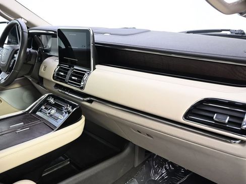Used 2020 Lincoln Navigator Reserve w/ Luxury Package AWD/4WD image 12