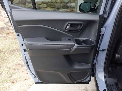 Used 2025 Honda Ridgeline Sport image 23