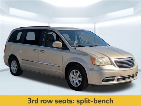 Used 2012 Chrysler Town & Country Touring w/ Entertainment Group #1 image 9