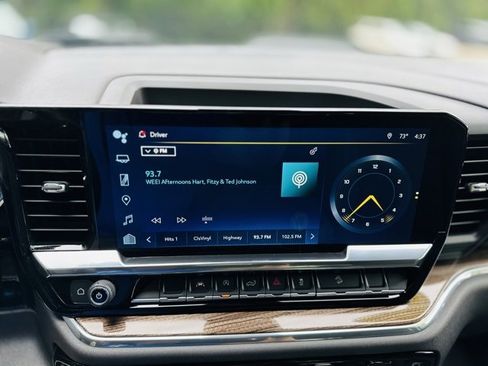 Used 2024 Chevrolet Silverado 1500 LT Trail Boss image 13