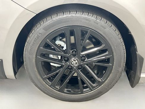 New 2025 Toyota Camry SE w/ Convenience Package FWD image 9