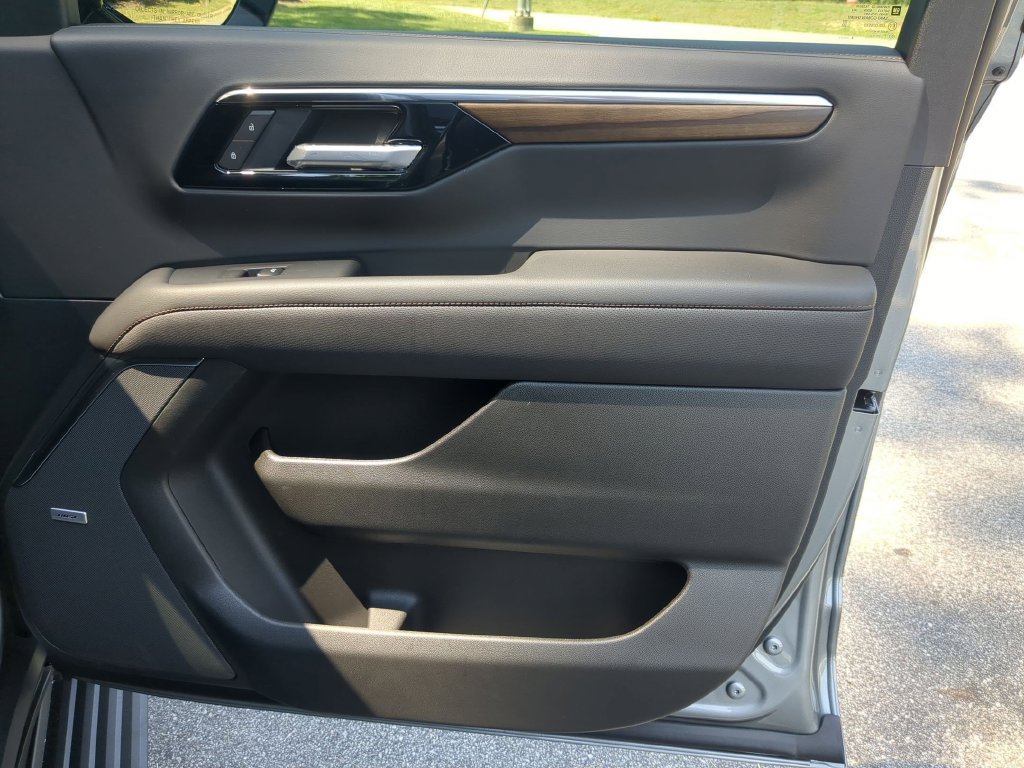 New 2026 Chevrolet Tahoe High Country AWD/4WD image 39