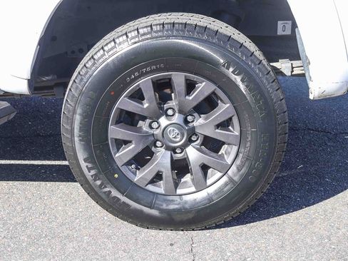 Certified 2020 Toyota Tacoma SR5 image 13