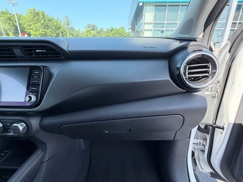 Used 2024 Nissan Kicks SV FWD image 19