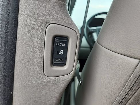 Used 2015 Honda Odyssey EX-L image 32