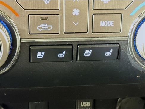 Used 2016 Toyota Tundra Platinum image 19