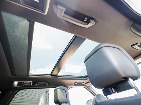 Used 2022 Land Rover Range Rover Sport HSE Silver Edition image 29