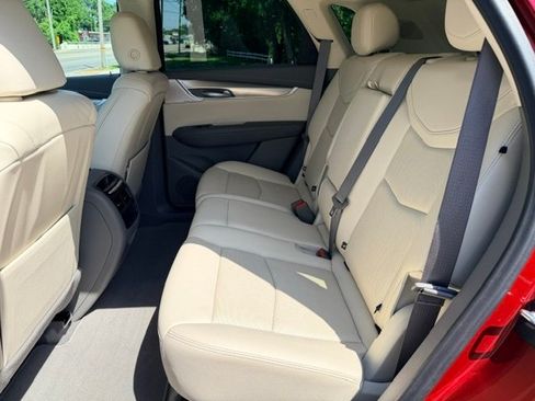 Used 2022 Cadillac XT5 Premium Luxury AWD/4WD image 15