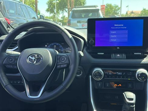 Used 2025 Toyota RAV4 XSE w/ Advanced Technology Package AWD/4WD image 12