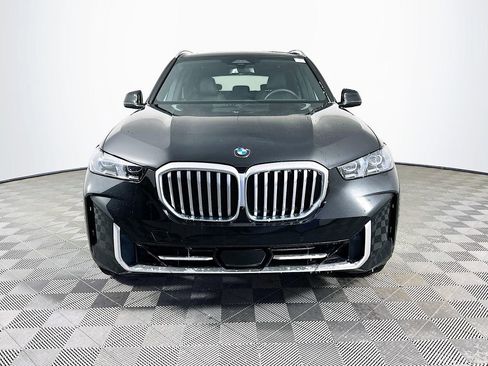 Used 2025 BMW X5 xDrive40i w/ Premium Package image 3
